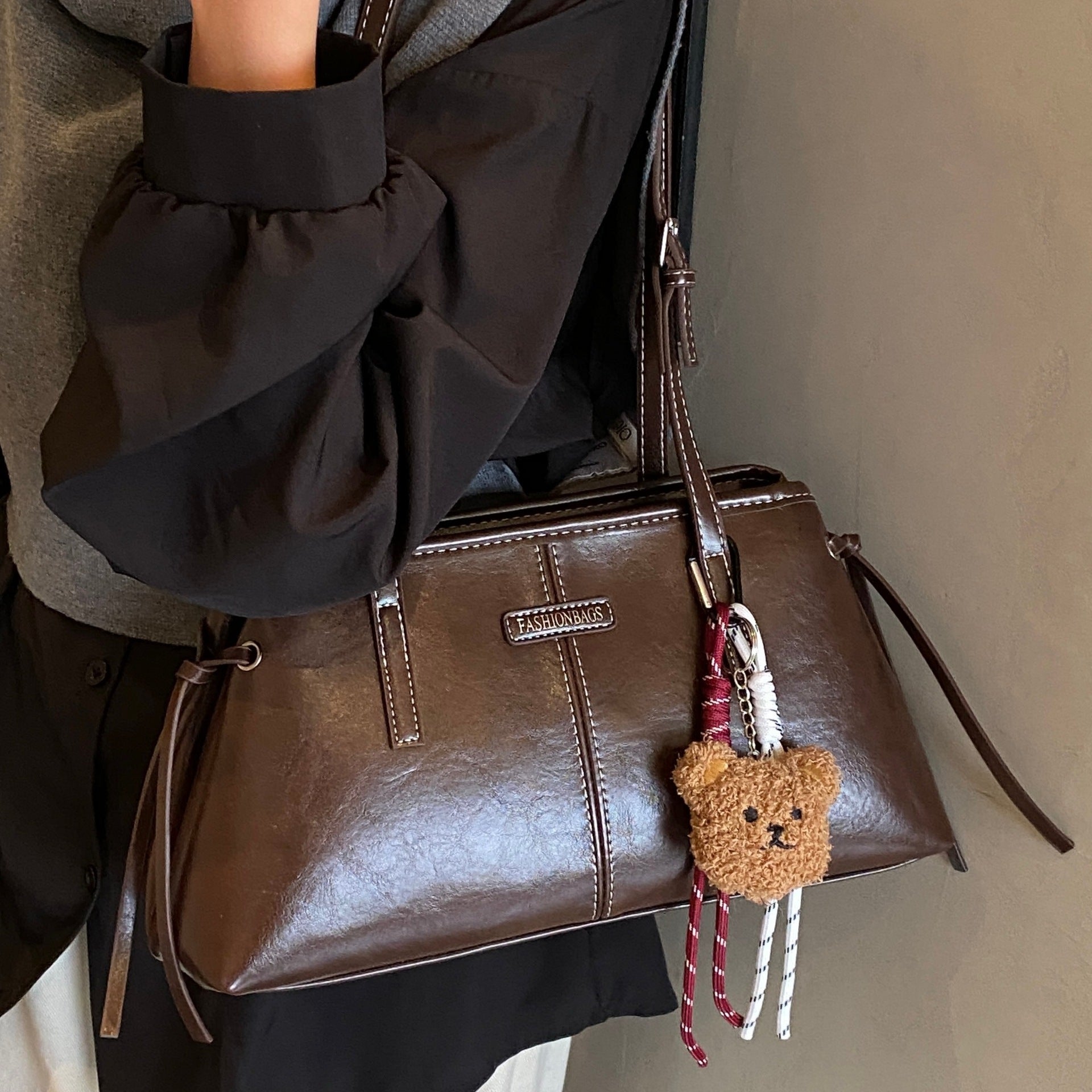 Fashionable Retro Minimalist Womens Shoulder Bag