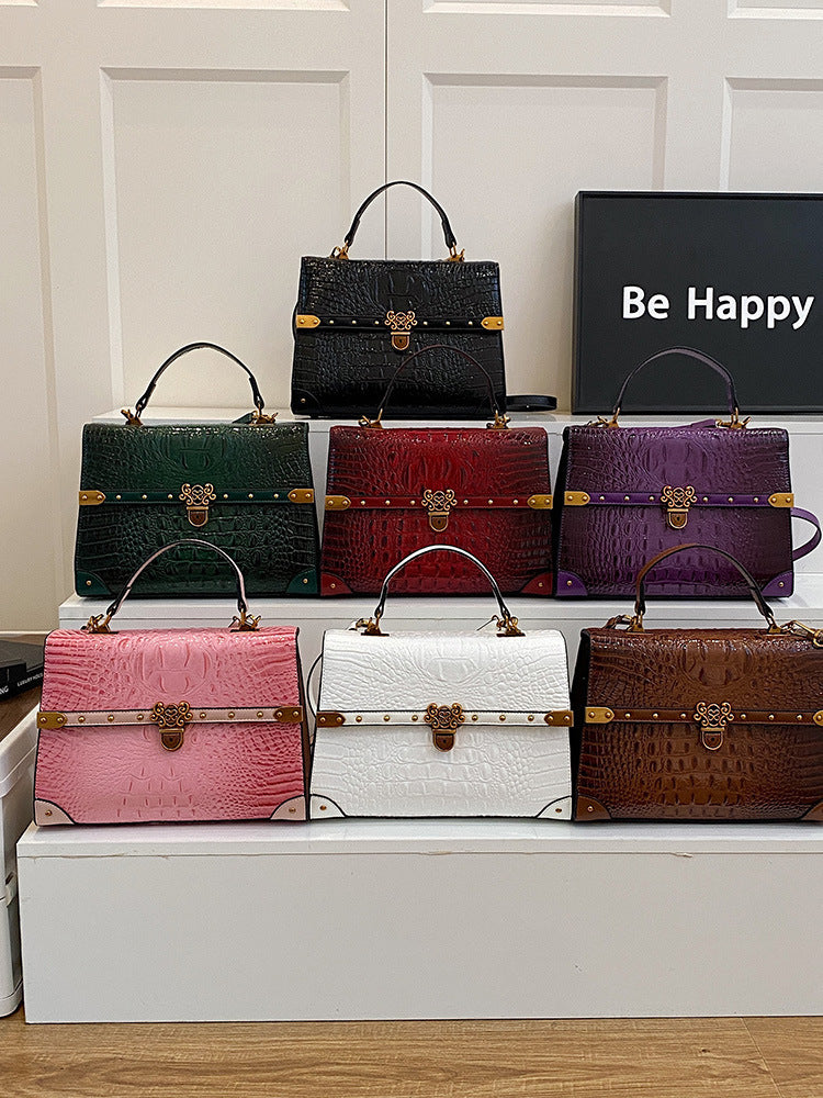 Large-Capacity Womens Handbag With Pattern